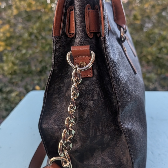 Michael Kors Brown and Tan Shoulder Bag - Picture 13 of 17